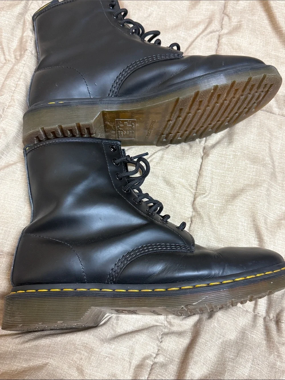 Dr. Martens Black Leather Lace-Up Boots 1460 Combat Boots Mens 11